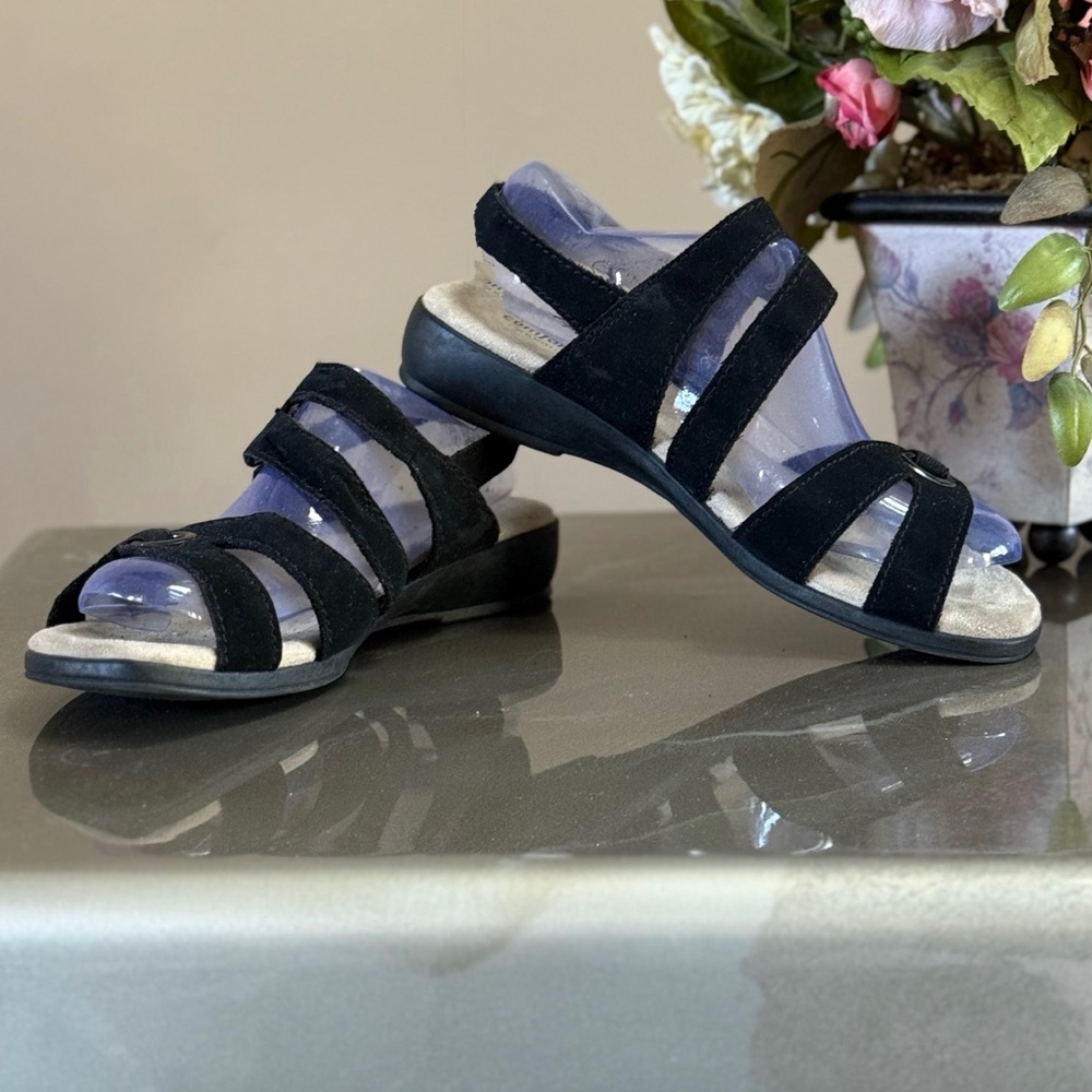PREDICTIONS Comfort Plus,”Peggy”,Women’s,Black, Size 8.5 Wide,Wedge Sandals. GUC